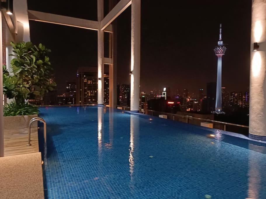 Cl 30a Super Kl View Infinity Pool Klcc Pangsapuri