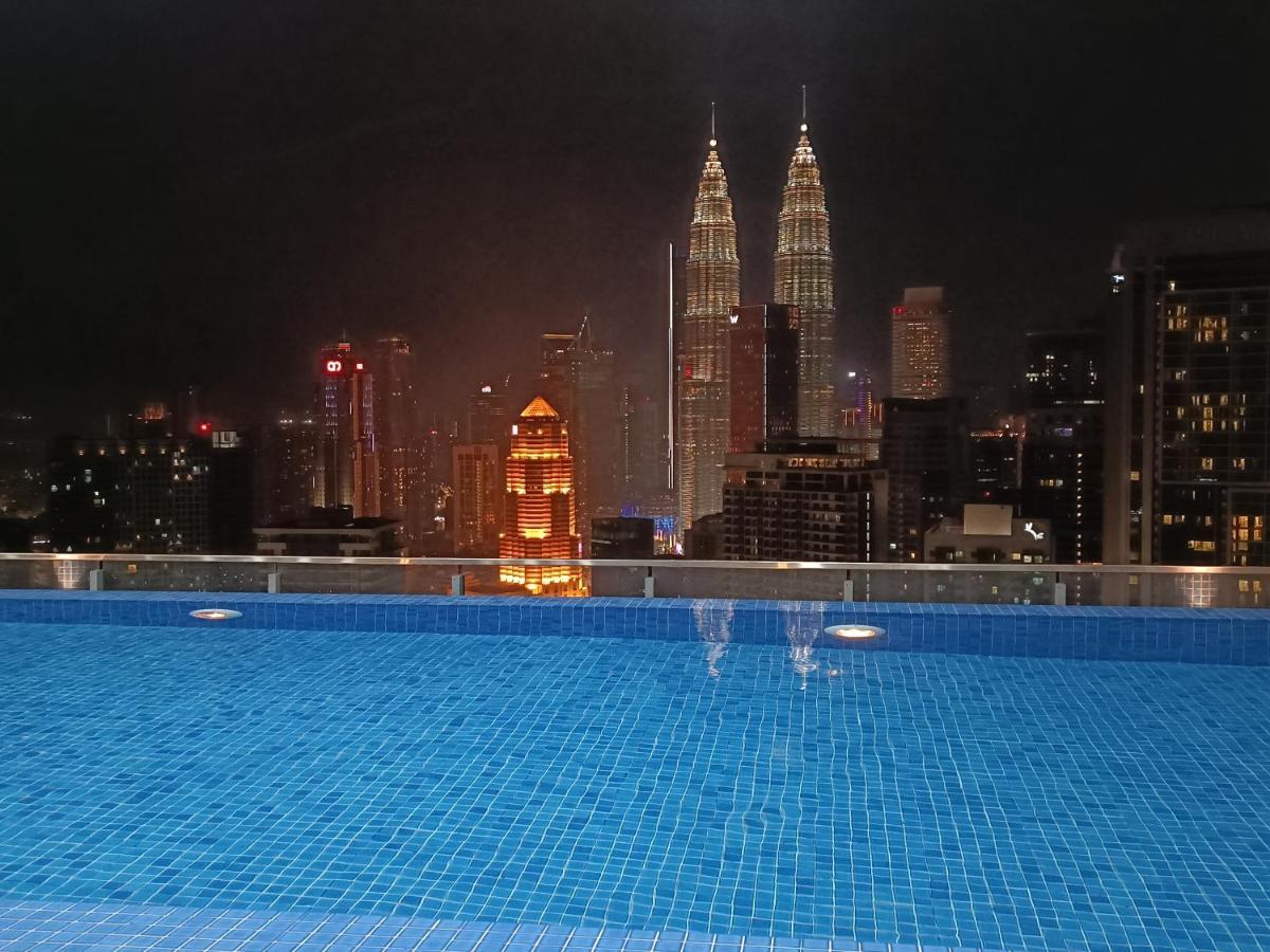 Cl 30a Super Kl View Infinity Pool Klcc Pangsapuri Kuala Lumpur